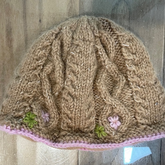 Excellent Condition Wool Beanie Hat with Flowers - Picture 5 of 7